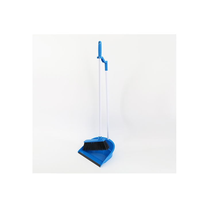 P152176 DUSTPAN SET WITH LONG HANDLE      