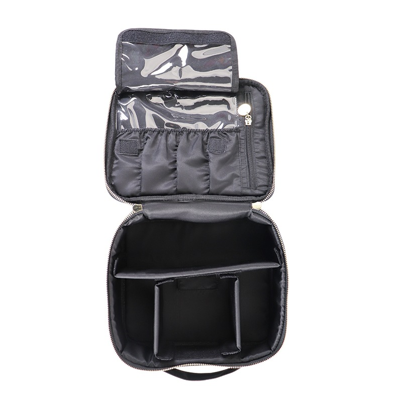 P581480 Toiletry bag   