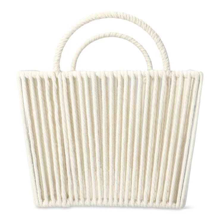 P820305   Storage basket